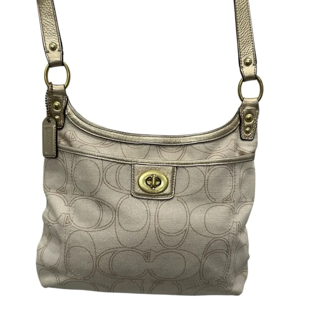 Coach vintage penelope